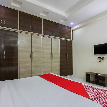 Отель Collection O Madhapur Kondapur  Экстерьер фото