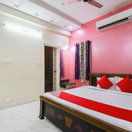 Отель Collection O Madhapur Kondapur  Экстерьер фото