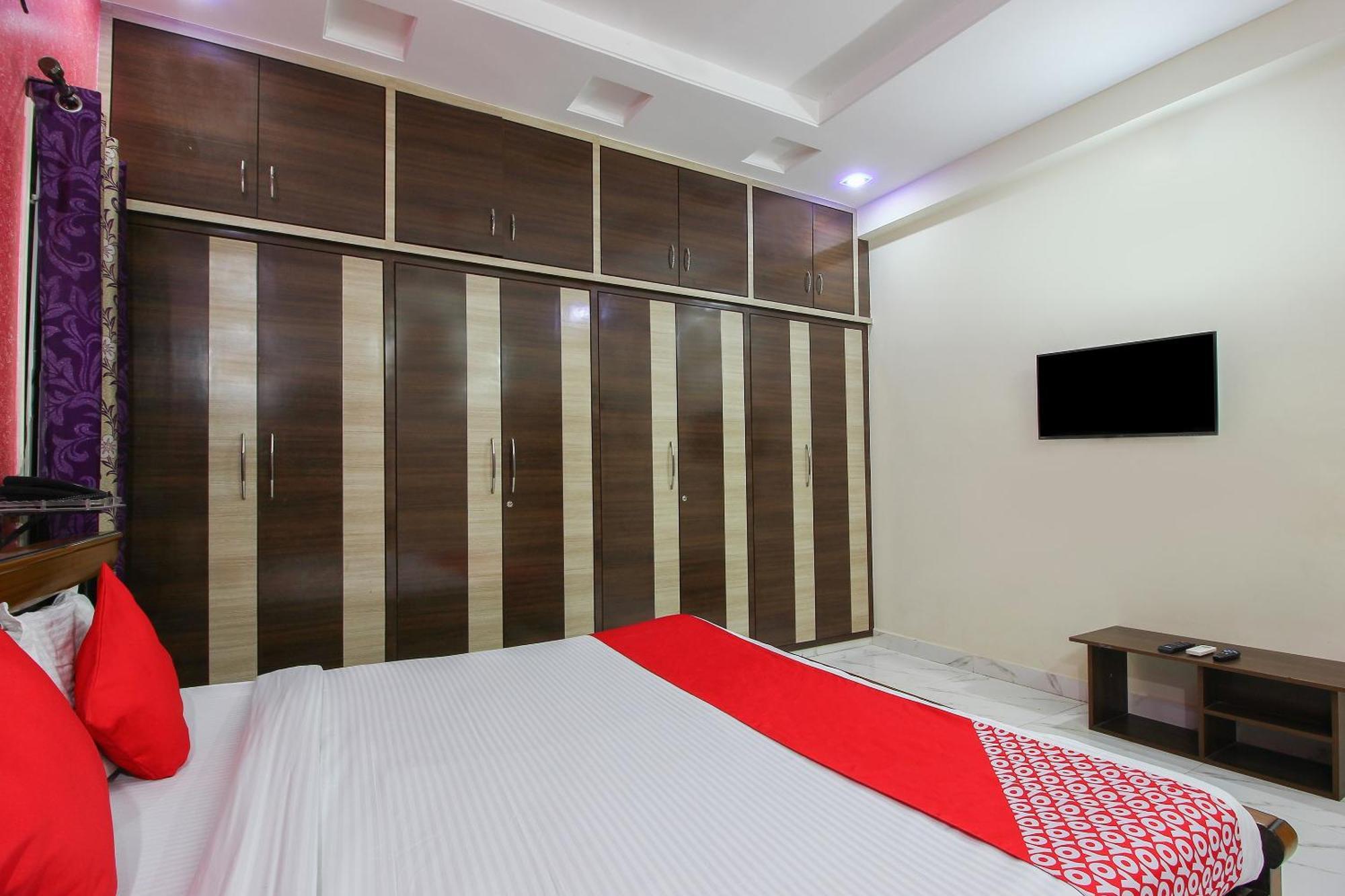 Отель Collection O Madhapur Kondapur  Экстерьер фото